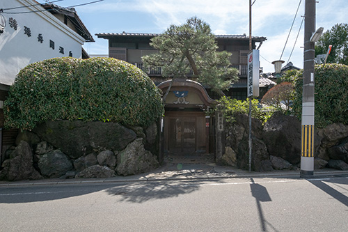 船岡温泉の写真_路地にあるおおらかな住まい